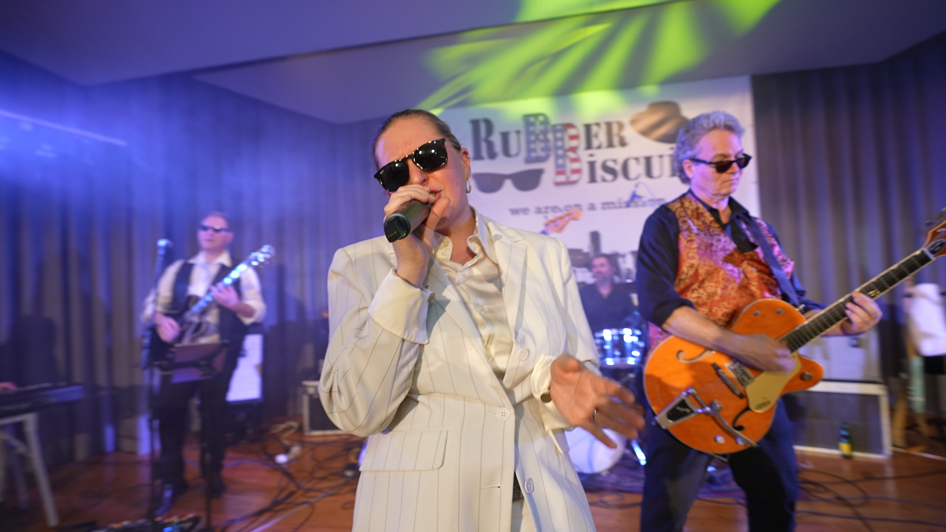 Rubber Biscuit Live